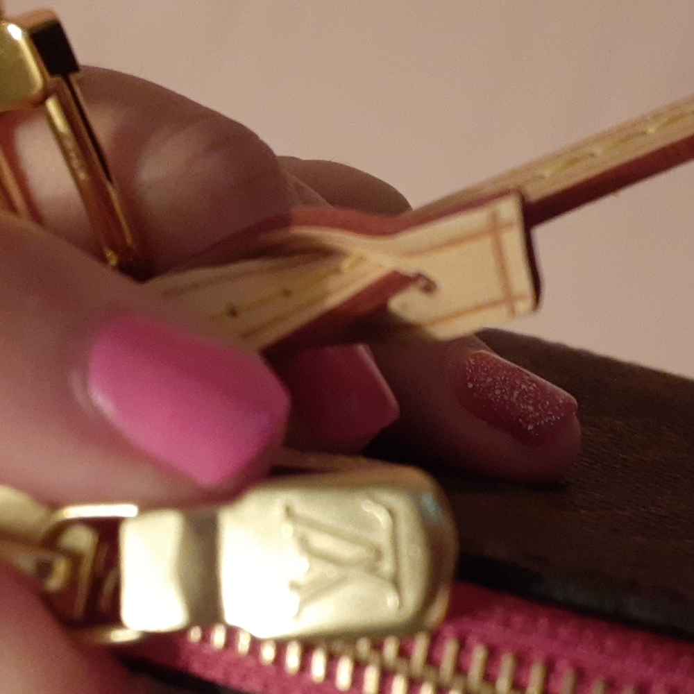 Brand new! Louis Vuitton Pochette, FLAWLESS - Picture 3 of 6